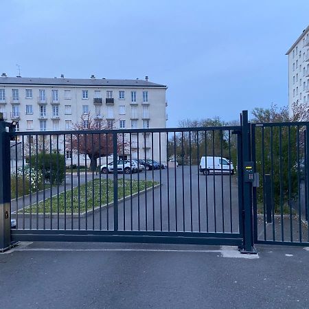 Bel F3 Quartier Pignoux 1 Km Centre Ville Bourges Exteriör bild